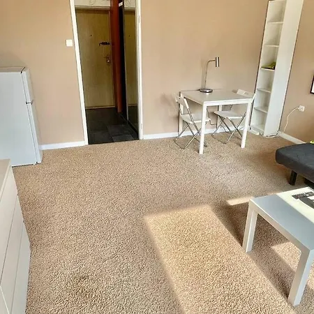 Aircondition 2, 2xmetro Wifi 50'tv Netflix Hbo Appletv Apartment Warsaw