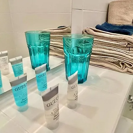 Aircondition 2, 2xmetro Wifi 50'tv Netflix Hbo Appletv *