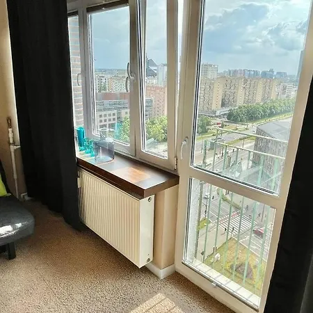 Aircondition 2, 2xmetro Wifi 50'tv Netflix Hbo Appletv Apartment Warsaw
