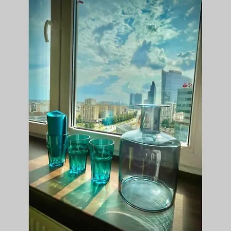 Aircondition 2, 2xmetro Wifi 50'tv Netflix Hbo Appletv وارسو