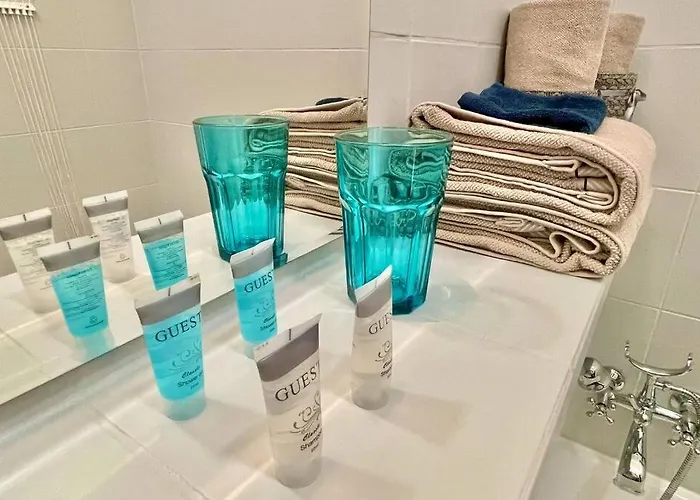 Aircondition 2, 2xmetro Wifi 50'tv Netflix Hbo Appletv *