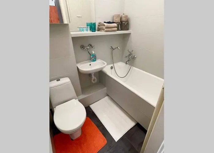 Apartment Aircondition 2, 2xmetro Wifi 50'tv Netflix Hbo Appletv