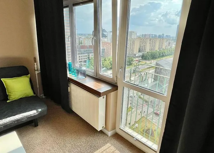 Aircondition 2, 2xmetro Wifi 50'tv Netflix Hbo Appletv Apartment Warsaw
