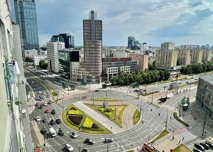 Aircondition 2, 2xmetro Wifi 50'tv Netflix Hbo Appletv Warsaw